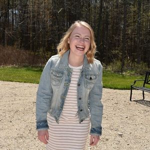 Meet your Posher, Emily